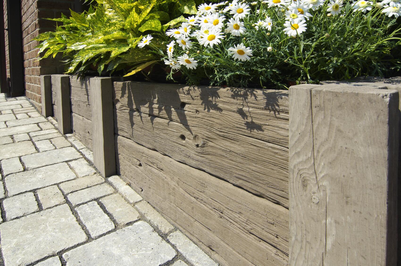 LogBorder 13,5/13,5/100 Normalpfosten Antik-braun